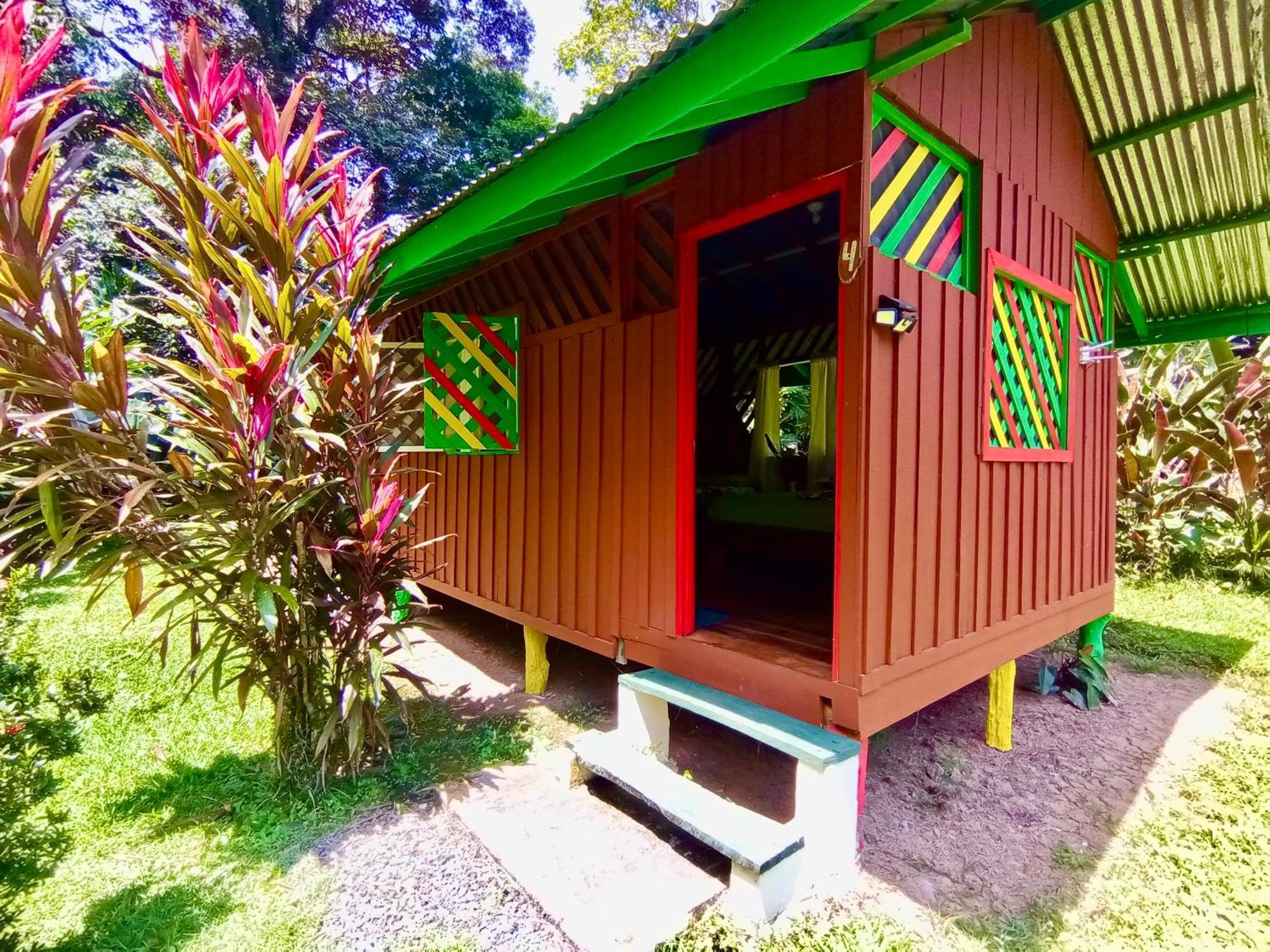 Alouatta Lodge And Canopy Cahuita Dış mekan fotoğraf